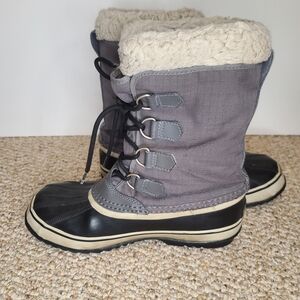 Sorel Winter Carnival Womens Size 9 Gray Snow Boots Lace Up